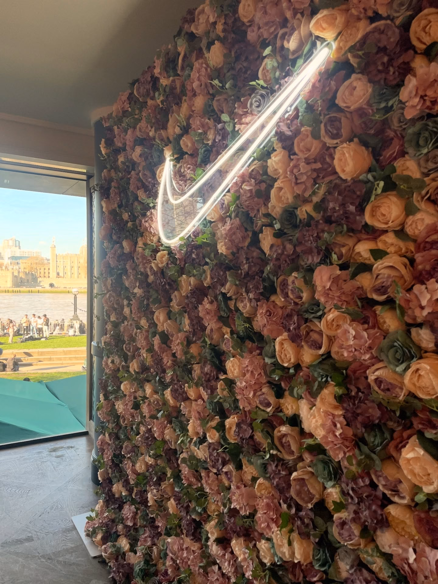 Behind the scenes for @nike at @the_ivy_collection Tower Bridge 👀 A private dinner event with a dance focus, brought together with our ‘Bella’ flower wall for photos 💐
.
If you’re planning something similar, we’d love to hear about it.
.
#flowerwall #flowerwallhire #flowerwalluk #nike #towerbridgelondon