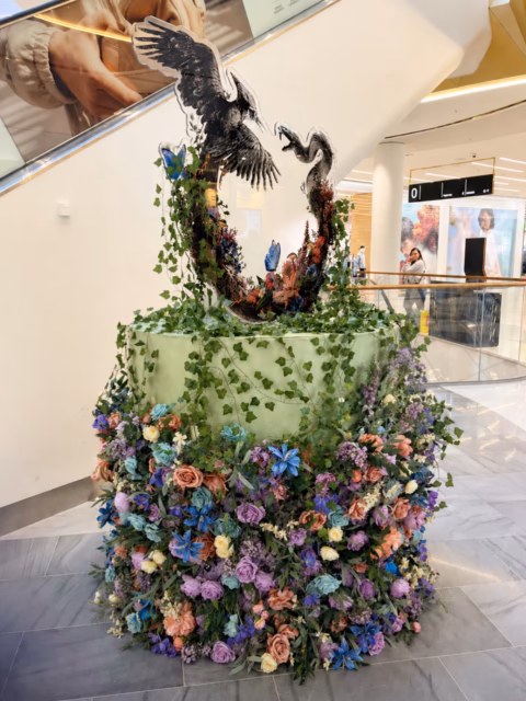 THE HUNGER GAMES: SUNRISE ON THE REAPING by Midlands Flower Wall Company 🔥🏹🎬
.
10 custom floral displays designed and supplied across Europe, ahead of the release of The Hunger Games this November.
.
#HungerGames #FloralDisplay #SunriseOnTheReaping #FlowerWall #BrandActivation