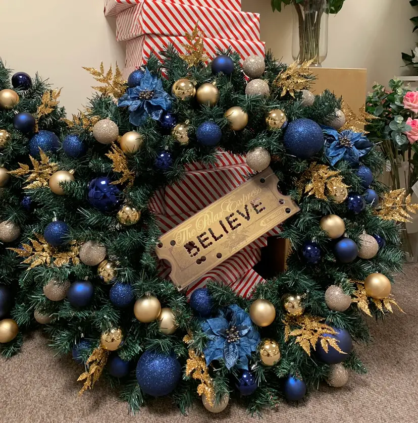 christmas flower wall